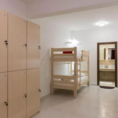 Free Bird - Bed In Five Bed Mixed 4 Dubrovnik