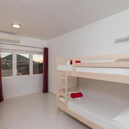 Dom wakacyjny Free Bird - Bed In Five Bed Mixed 4