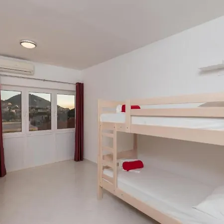 Free Bird - Bed In Five Bed Mixed 4 두브로브니크