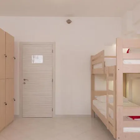 Free Bird - Bed In Five Bed Mixed 4 펜션